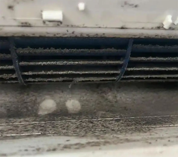 韶山空调吹的风有股烧焦味是怎么回事